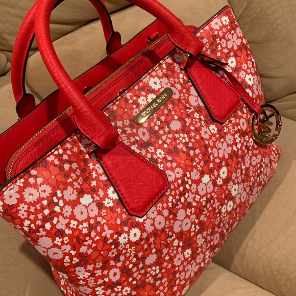 MICHAEL KORS - Large Satchel Purse - Sangria (Red) - Picture 4 of 7